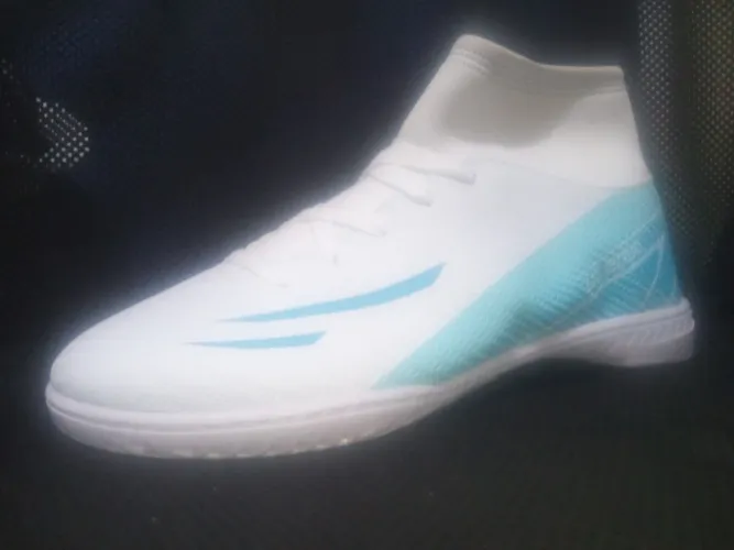 Chuteira futsal uzze pela metade do preço!!!