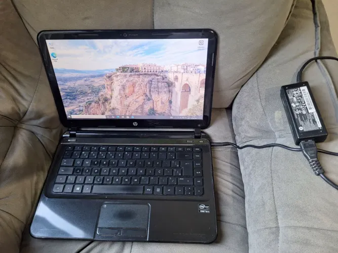 Notebook HP Pavilion tipo Ultrabook 14" i3