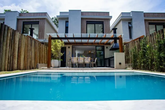 CASA RESIDENCIAL em São Sebastião - São Paulo, Juquehy