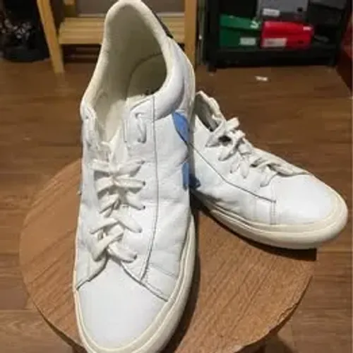 Tenis Vert - Tamanho 40