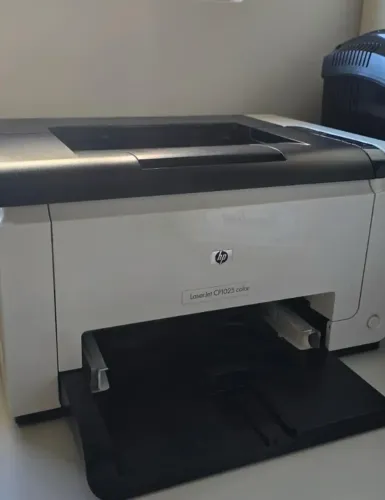 Impressora HP LaserJet CP1025 Color - Profissional e compacta
