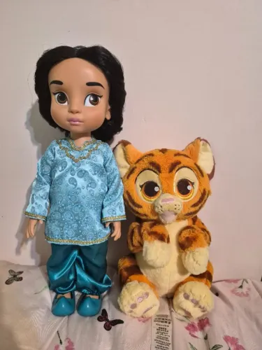 Boneca Disney Jasmine animators e pelucia