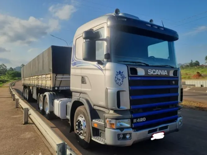 Cavalo SCANIA R 420 2007 + Carreta Guerra 2010
