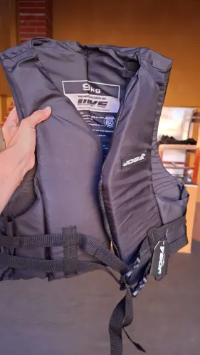 18 Colete salva-vidas