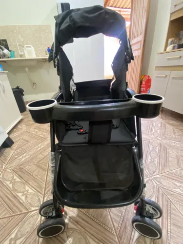 Carrinho de bebê compacto reclinável até 15 Kg