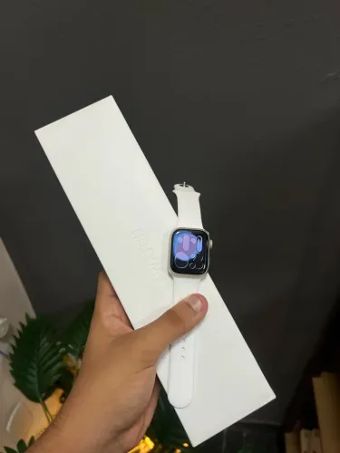 Apple Watch Series 8 - Caixa/Carregador