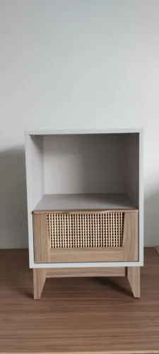 Mesa de Cabiceira Tramas