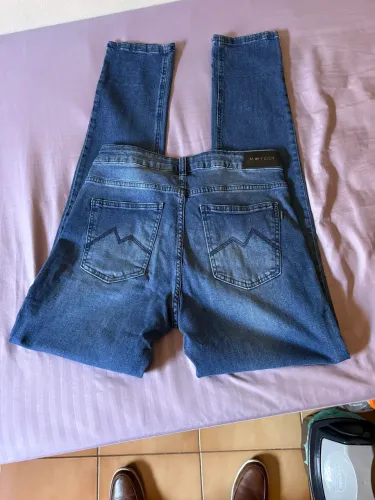 Calça jeans masculina M Officer (nunca usada)