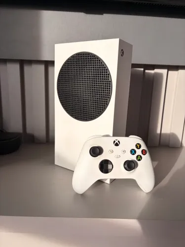 Xbox Series S 512GB SSD - Branco - Impecável (Com Nota e Caixa)