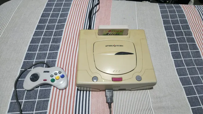 Sega Saturno 2 Controle Cartucho Action Replay Des.travado CDS Cabos
