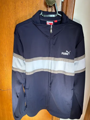 Agasalho Puma em bom aspecto pouco usado