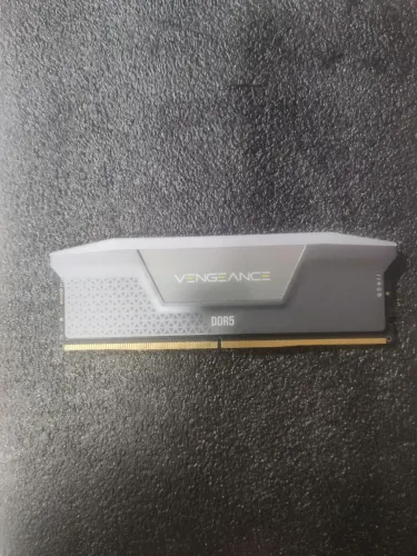 Memória RAM Corsair Vengeance RGB 32GB  DDR5 6000MHz CL40