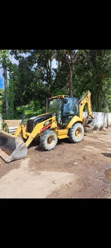Alugo Retroescavadeira 4x4 
