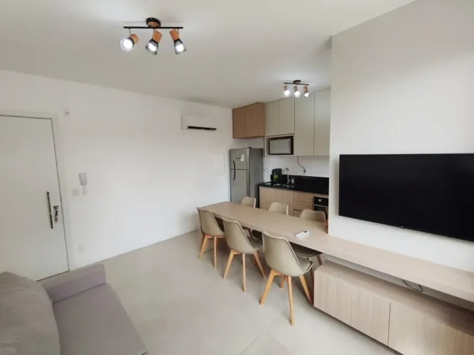 APARTAMENTO SEMI MOBILIADO PARA LOCAÇÃO 02 QUARTOS SUITE 01 VAGA COM LAZER ROOFTOP NO SANT