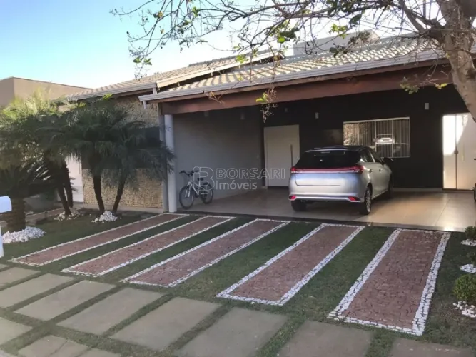 Venda de Casas / Condomínio na cidade de Araraquara