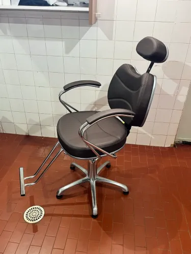 Cadeira profussional Barbearia Cabelereiro Maquiagem Anapolis