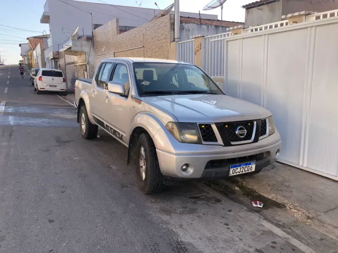 Nissan Frontier XE CD 4X4 2.5 TB Diesel 2012