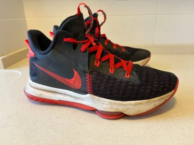 Nike Lebron Witness 5 Bred - Tam. 45/46 (13 Us)