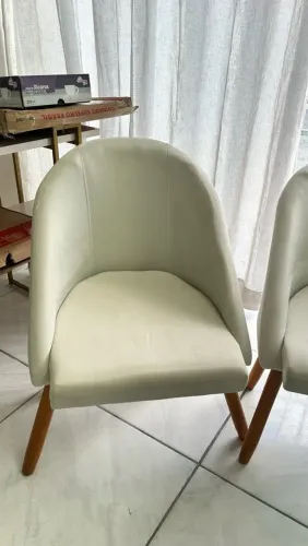 Poltronas perna palito