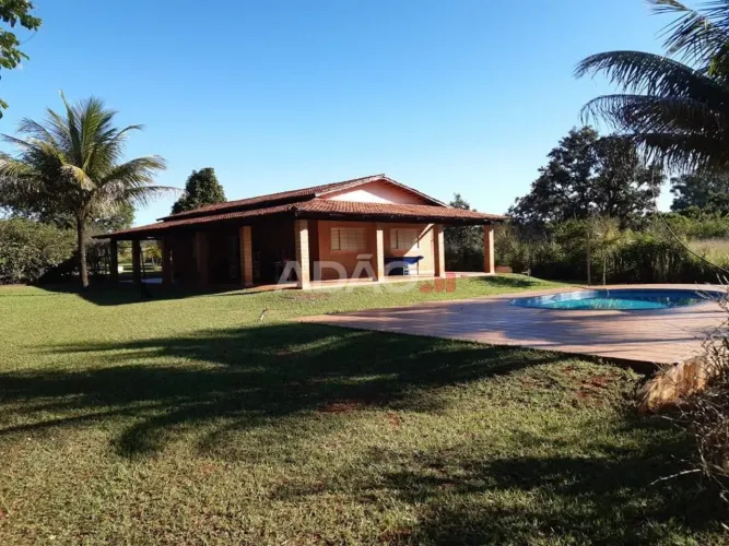 Chácara em Senador Canedo Chácara à Venda, 6200.00 por R$ 1000000.00 AT36753