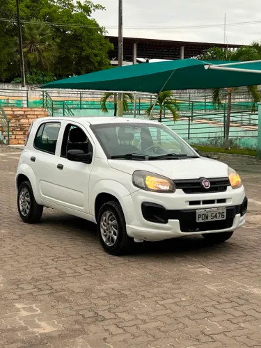 Fiat Uno Attractive 1.0 EVO Fire Flex 8V 5P 2020