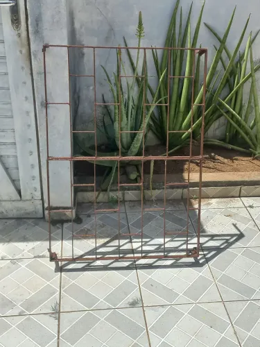 68 cm x93 cm