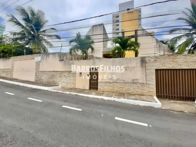 Casa à venda 7/4v sendo 4 suites - Atalaia Aracaju-SE
