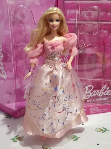 Barbie mosqueteira com roupa artesanal