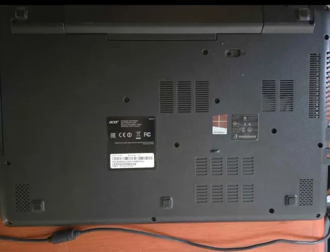 Vendo notebook Acer bateria boa