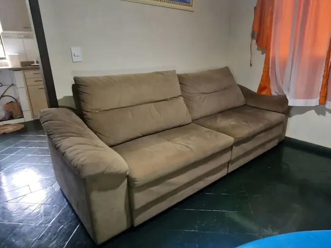 Sofá retrátil e reclinável (sofá cama)