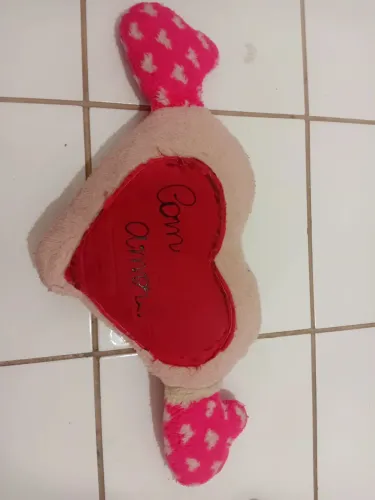 Vendo pelúcias de coração