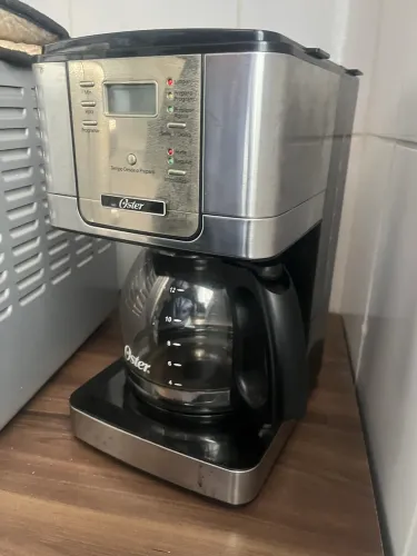 A cafeteira programável Flavor Oster