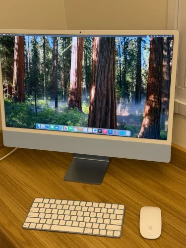 iMac M1| 24"| 8GB/256GB| Azul| Seminovo em ótimo estado completo com caixa e acessórios