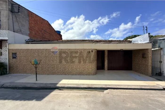 CASA À VENDA NA CIDADE UNIVERSITÁRIA- LOTEAMENTO JARDIM PLANALTO