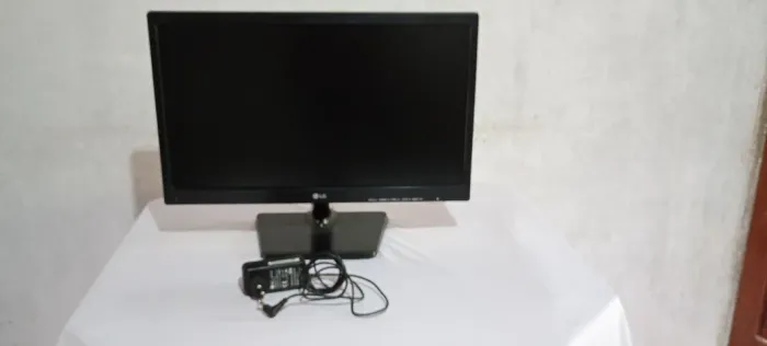 Monitor LG de Vídeo 20 polegadas 