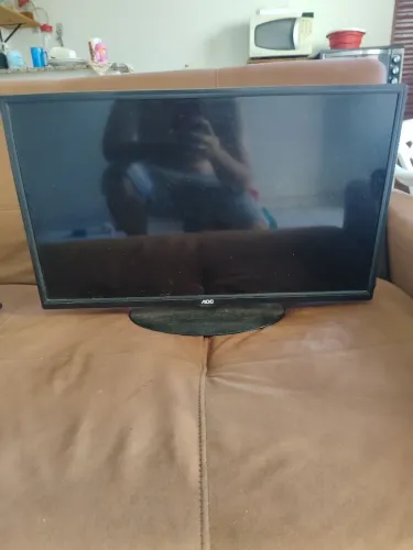 TV AOC 24'
