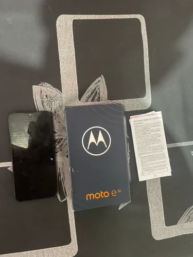 Celular motorola e6i