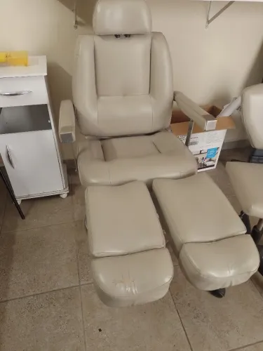 Cadeira para consultório odontológico e podologia 