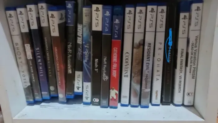 jogos de ps5 e ps4, nioh 3, resident, pragmata, entre outros
