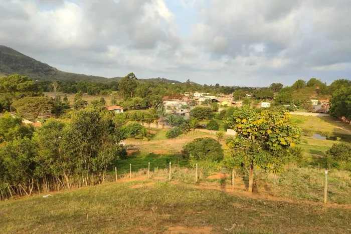 Área de 6.208 m² á venda