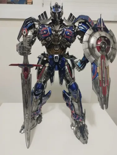 Optimus Prime - Comicave Studios 1/22 (die-cast Metal)