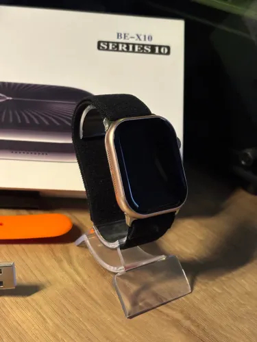 Relógio smartwatch série 10 dourado com duas pulseiras