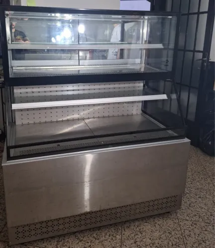 Vitrine Refrigerada Dupla Mista Inox (Doces e Bebidas)