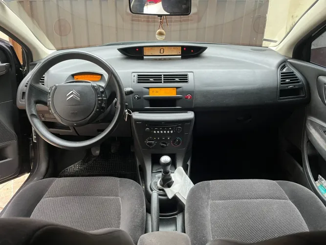 Citroen C4 GLX 2.0 Flex 16V 5P Mec. 2010