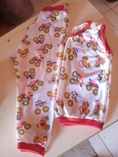 Pijamas infantis