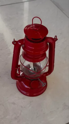 Lampião Vermelho de Metal