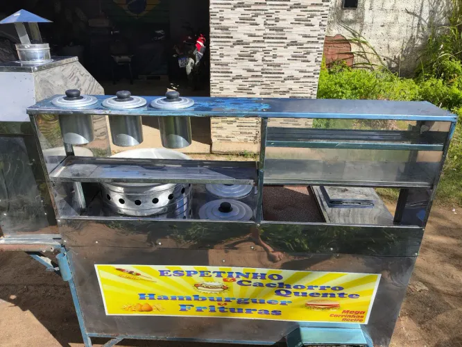 Carrinho de Espetinho, cachorro quente,Hambúrguer e frituras