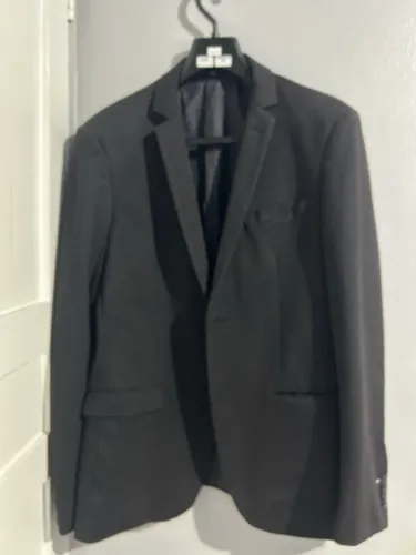 Paletó e Calça skin com gravata