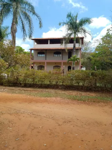 Casa (Em condomínio), com 3 quartos e 3 banheiros à Venda, 1102 m² em Cláudio/MG