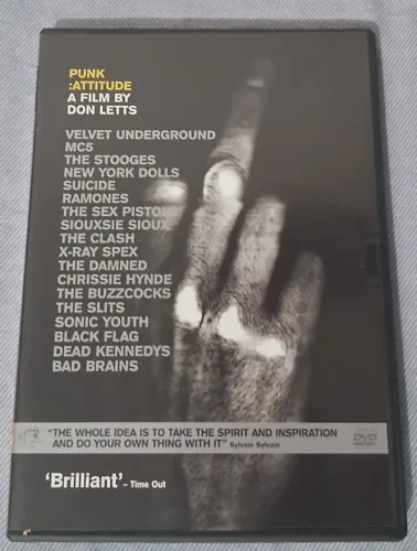 DVD DUPLO PUNK ATTITUDE Versão inglesa com encarte Ótimo estado!